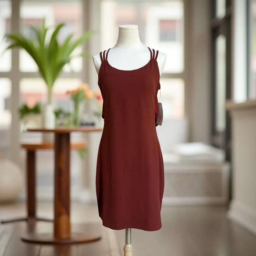 NWT Athleta Hyper Focused Stretch Dress! Burgundy! Medium! NEW! - Picture 7 of 8